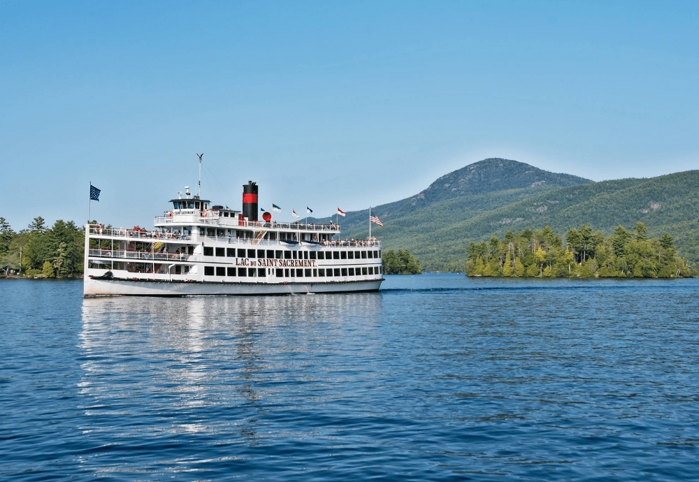 Cruise boat on lake george