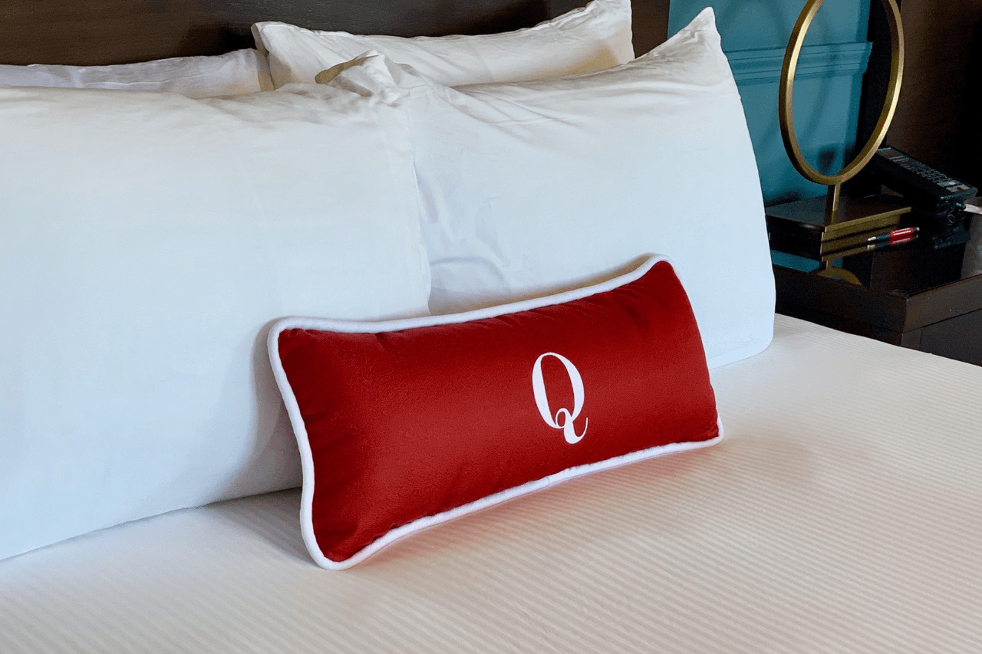 Bed with Pillow